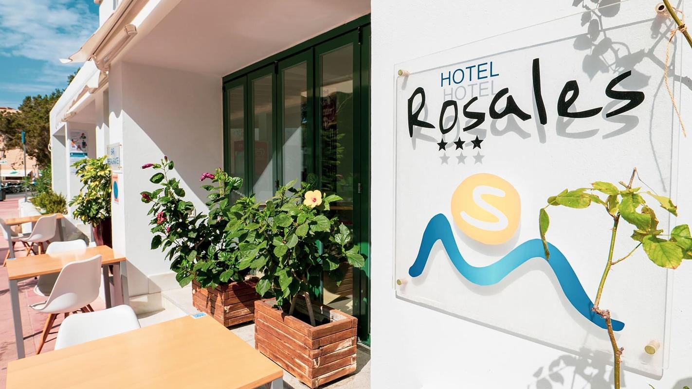 Hostal Rosales Es Pujols Extérieur photo