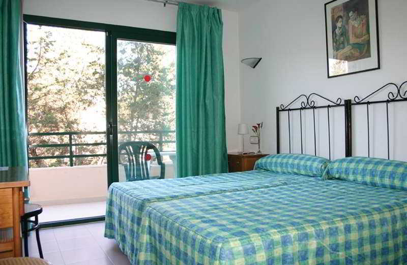 Hostal Rosales Es Pujols Extérieur photo